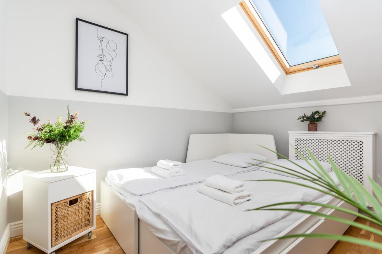 Riverside Premium Class Apartment - By Upstairs Krakau Buitenkant foto