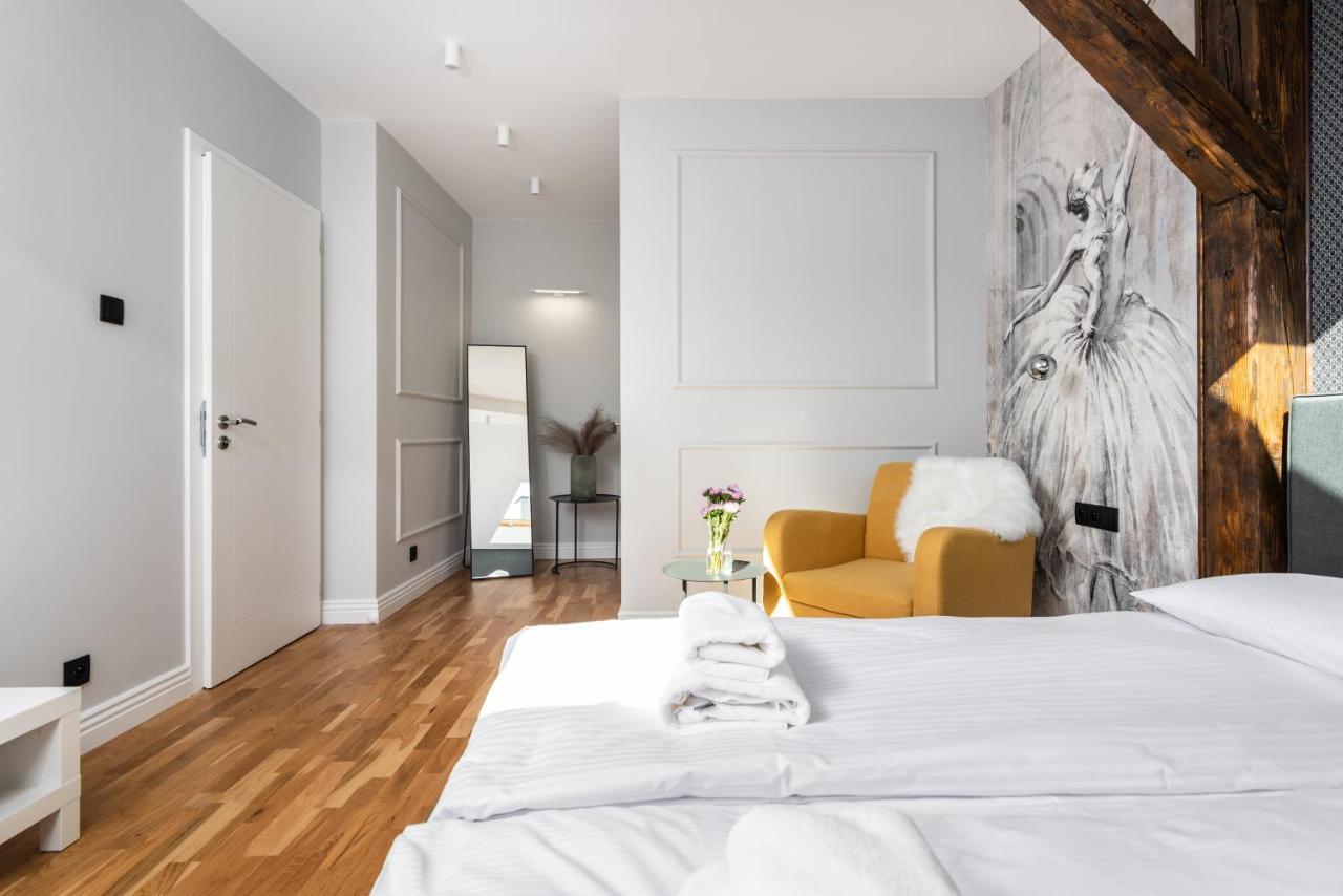 Riverside Premium Class Apartment - By Upstairs Krakau Buitenkant foto